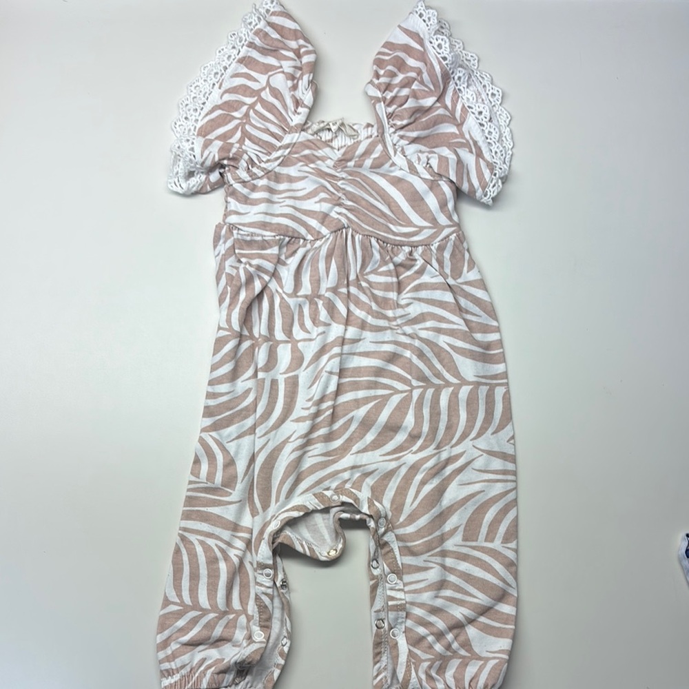 Stylish Tan and White Kids Romper- 6-9 Month